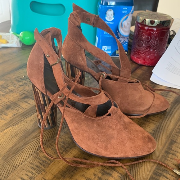 Free people suede heels - Picture 1 of 5